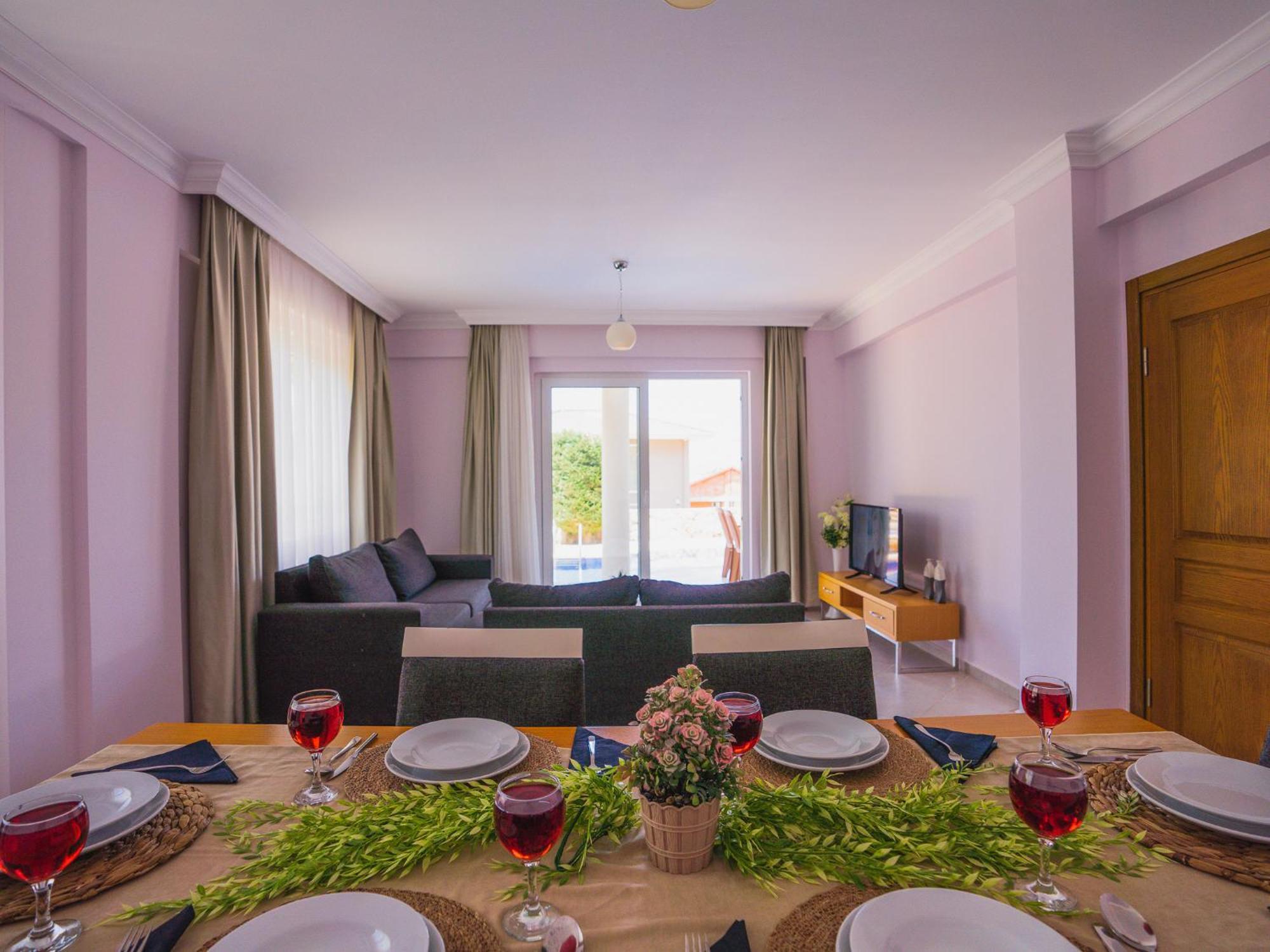 Ovacikta 3+1 Oezel Havuzlu Royal 15 Villa *