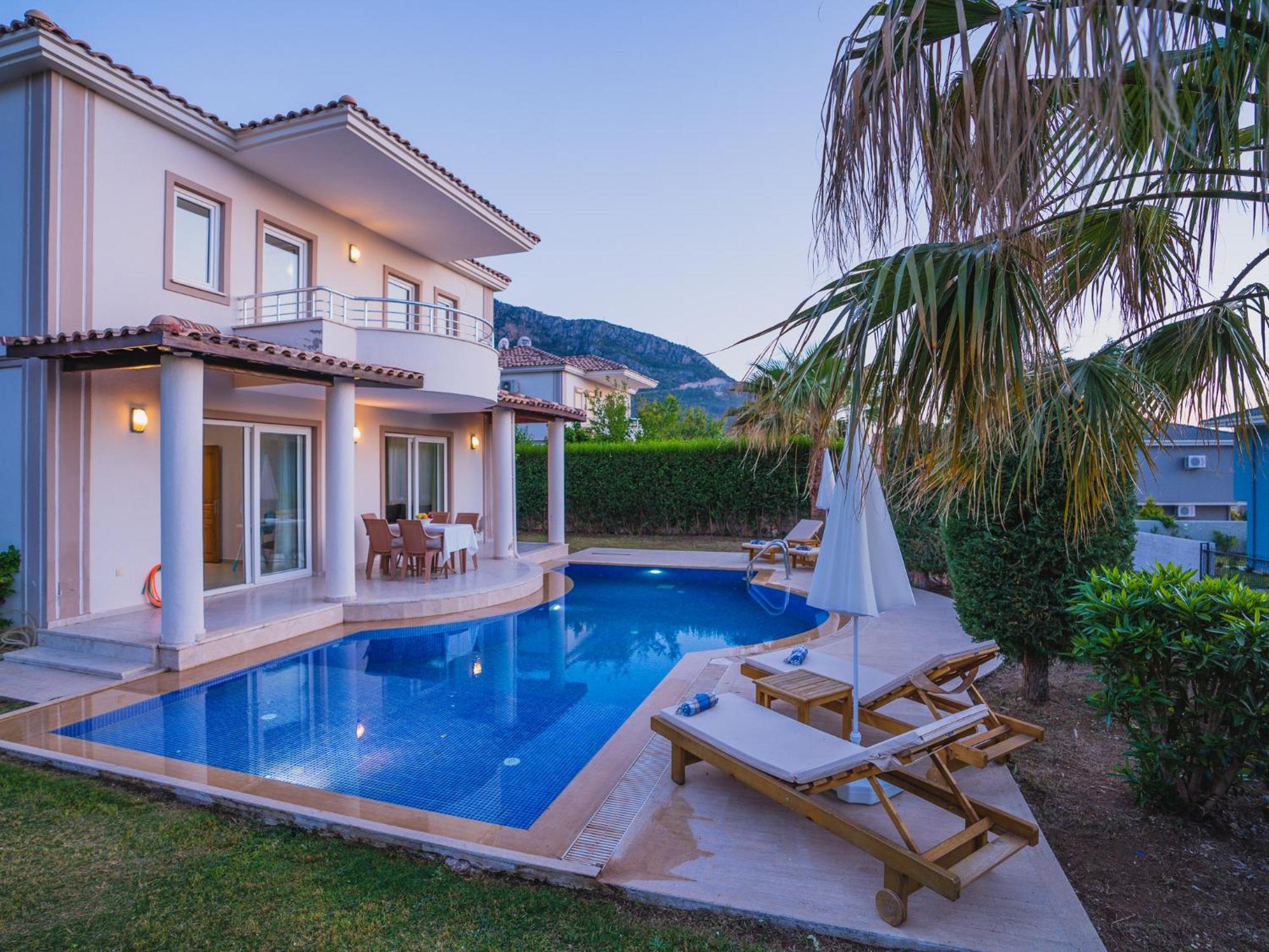 Villa Ovacikta 3+1 Oezel Havuzlu Royal 15