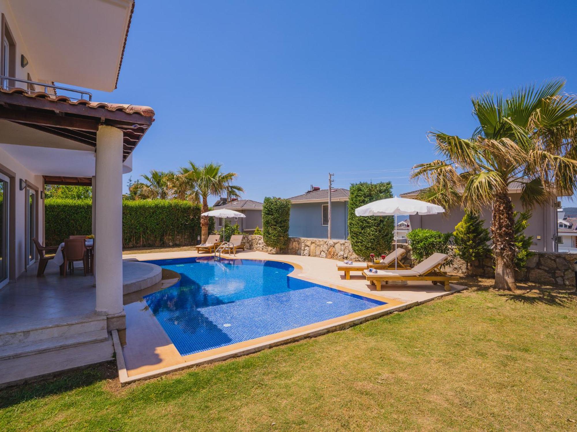 Villa Ovacikta 3+1 Oezel Havuzlu Royal 15 *